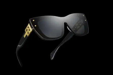 Bugatti und der legendäre Designer Larry Sands präsentieren die Bugatti Eyewear Collection Two.