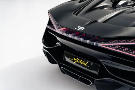At the rear, a striking but also more elegant iteration of Bolide’s X-theme taillight motif.