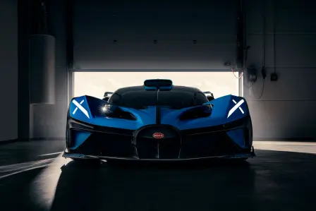 Une étude de conception extrême et expérimentale: le Bolide Bugatti.