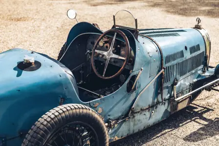 La Type 37A s’inscrit dans la longue lignée de véhicules Bugatti à compresseur.