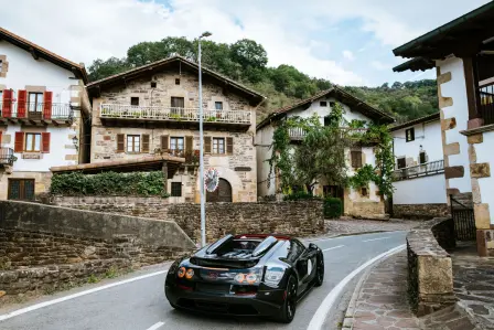 Jour 1 du Bugatti Grand Tour Europe 2023, en route vers Chillida Leku.