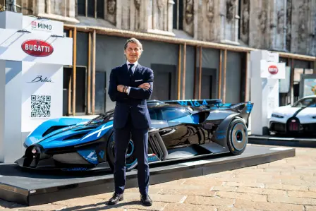 Stephan Winkelmann mit dem Bolide @ MiMo