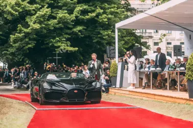 Der W16 Mistral, der ultimative Hypersportwagen von Bugatti mit dem legendären W16-Motor, beim Concorso d'Eleganza Villa d'Este.