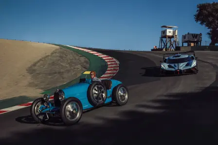 La rencontre de la Bugatti Bolide et de son ancêtre la Type 35 fut un moment particulièrement émouvant pour la marque.