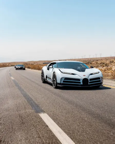 Les ingénieurs de Bugatti achèvent la prochaine phase de développement de l’exclusive Centodieci par des essais par temps chaud dans le désert de l'Arizona.