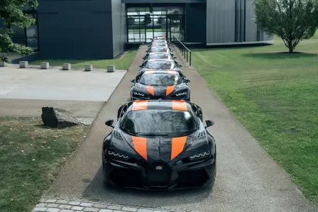 Les huit premières Bugatti Chiron Super Sport 300+ sur les 30 unités sont prêtes à être livrées.