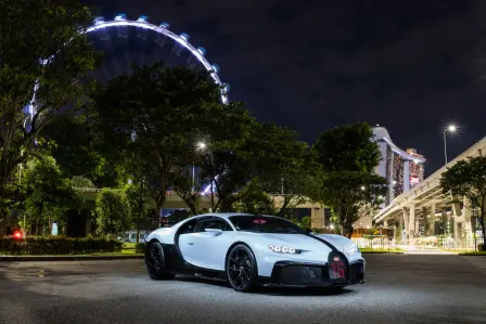 Der Chiron Pur Sport wird das Herzstück des ersten Bugatti-Showrooms in Singapur sein.