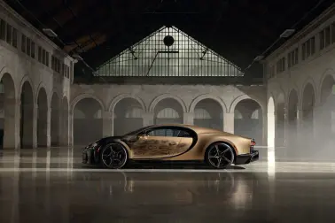La Chiron Super Sport « Golden Era » est un hommage intemporel aux moments marquants de l'histoire de Bugatti. 