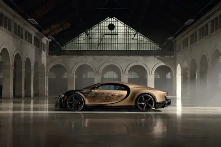The Chiron Super Sport ‘Golden Era’ is an incomparable homage to the era-defining moments in Bugatti’s history. 