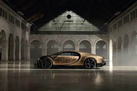 La Chiron Super Sport « Golden Era » est un hommage intemporel aux moments marquants de l'histoire de Bugatti. 