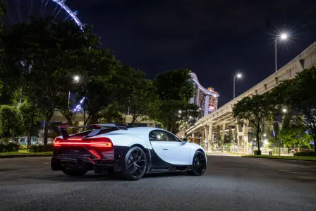 Der Chiron Pur Sport wird das Herzstück des ersten Bugatti-Showrooms in Singapur sein.
