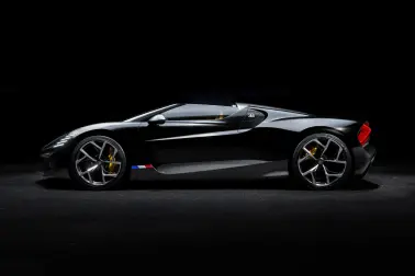 La Bugatti W16 Mistral représente l'ultime développement dérivé du célèbre groupe motopropulseur W16. Ce roadster Bugatti rejoindra la collection exclusive de seulement 99 privilégiés.
