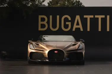 Bugatti präsentierte den W16 Mistral in einer  einzigartigen 'Doré'-Lackierung  bei „The Quail, A Motorsports Gathering“.