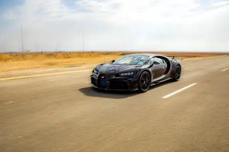 Bugatti im Nahen Osten – VIP-Fahrevent in Saudi-Arabien.