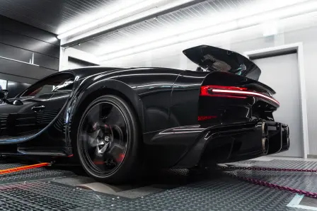 Bugatti Chiron Super Sport and it’s 1 618 PS tested on a high-performance single-roller dynamometer.
