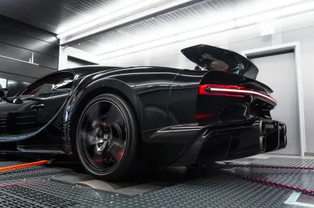 Bugatti Chiron Super Sport and it’s 1 618 PS tested on a high-performance single-roller dynamometer.