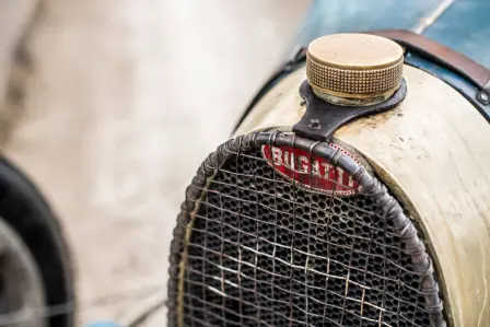 Am 3. August debütierte der legendäre Bugatti Type 35 beim Grand Prix de Lyon im Jahr 1924.