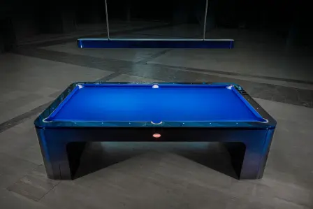 La première table de billard Bugatti est prête pour la livraison.