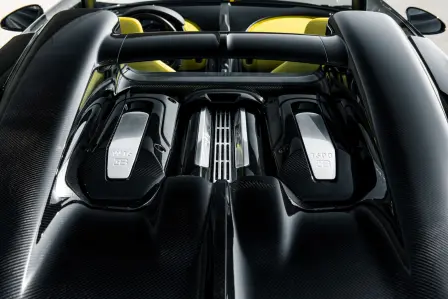 The Bugatti W16 Mistral engine produces 1600 PS.