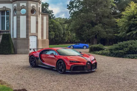 Bugatti Automobiles s'est joint au Festival en mettant à disposition une Chiron Pur Sport et une Chiron Super Sport.