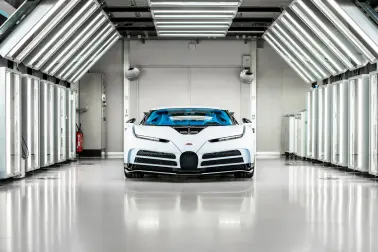 Der zehnte und letzte Bugatti Centodieci hat das Atelier de Molsheim verlassen, um sich seinem Besitzer anzuschließen.