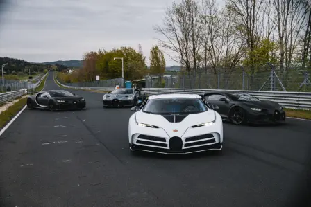 Bugatti mit der exklusivsten Erprobungsflotte der Welt am Nürburgring.