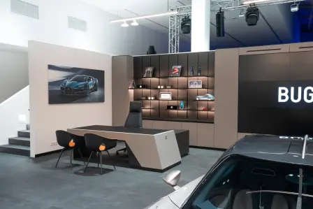 Bugatti Wien setzt sein leidenschaftliches Engagement für die Marke mit einem spektakulären, maßgeschneiderten Showroom fort.