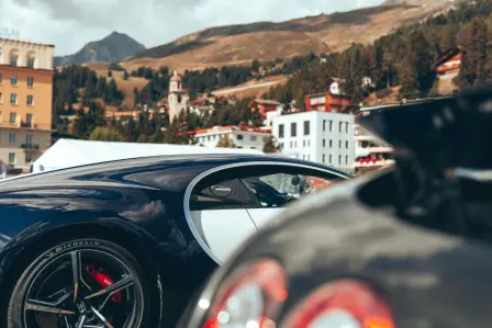Alte und neue Bugatti Modelle werden im Kulm Country Club ausgestellt und von einer Fachjury bewertet.