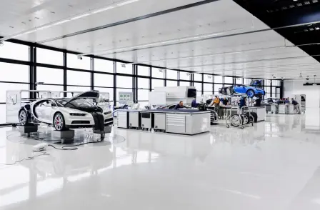 Der Einsatz von ausschließlich autorisierten Service-Partnern im Rahmen des „Bugatti Certified Pre-Owned Program“ garantiert somit den höchsten Verarbeitungsstandard durch hochqualifizierte Techniker.