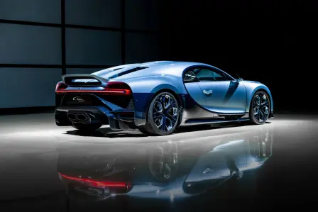 The Bugatti Chiron Profilée, a one-of-a-kind member of the Chiron line-up, will be auctioned in Paris on 1 February 2023.