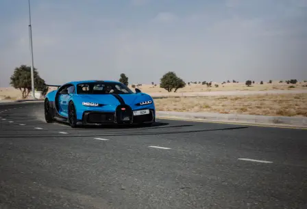 Erstmals können Bugattis Kunden in den Vereinigten Arabischen Emiraten den Chiron Pur Sport erleben.