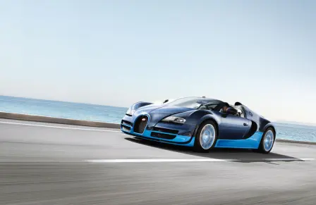 En 2012, Bugatti présente la Veyron 16.4 Grand Sport Vitesse, la version décapotable de la Veyron 16.4 Super Sport.