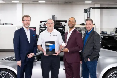 In Nordamerika  gewinnt Bugatti Greenwich den Bugatti Regional Service Partner Award für 2022.