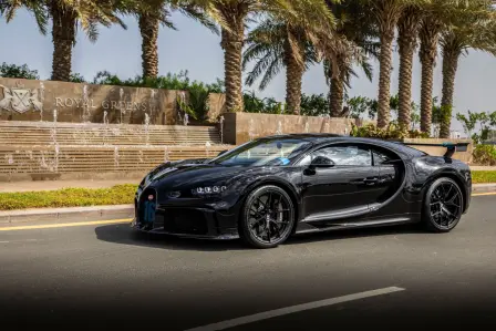 Bugatti im Nahen Osten – VIP-Fahrevent in Saudi-Arabien.