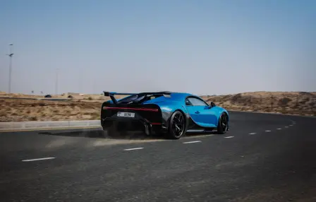 Erstmals können Bugattis Kunden in den Vereinigten Arabischen Emiraten den Chiron Pur Sport erleben.