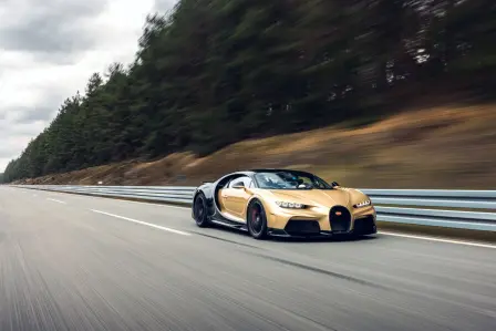 Bugatti Chiron Super Sport – Courses de mise au point High Speed pour cette hypersportive à la dynamique longitudinale d’exception.