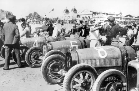 The golden sands of La Baule proved to be a happy hunting ground for the Bugatti Type 35, with British driver George Eyston winning the 1927 edition.