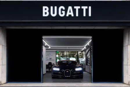Bugatti concession à Paris, 2020