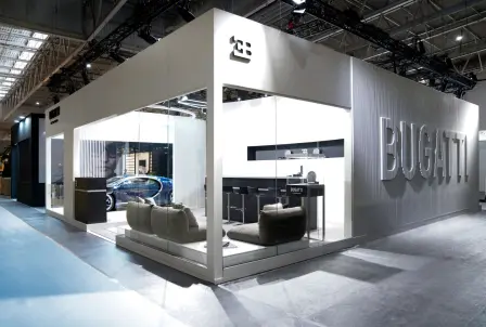 Bugatti Eyewear und Larry Sands stellen die Collection Two auf der SILMO Paris 2023 vor.