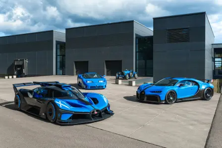 Bugatti erkundet seine Verbindung zur Farbe „French Racing Blue“ von seinen Wurzeln im Motorsport bis hin zu den exklusiven Hypersportwagen.