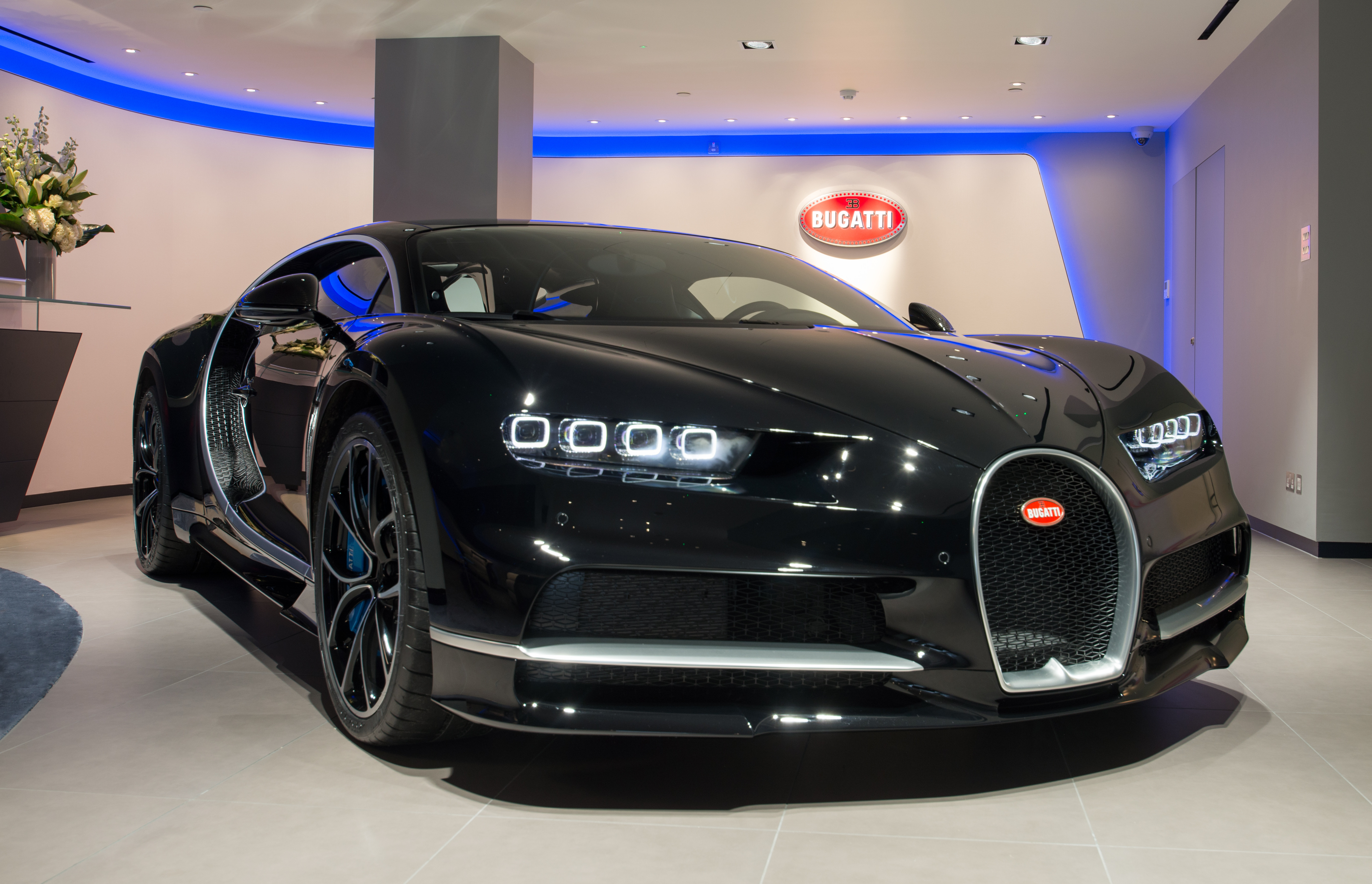 Bugatti reopens newly designed showroom in London – Bugatti Newsroom