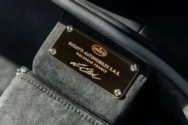 Mit dem L’Ébé-Schriftzug ehrt Bugatti Ettores Tochter.